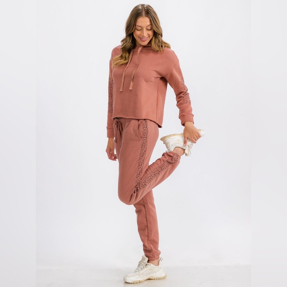 SALE! 033. WOMEN'S LONG SLEEVE RAW EDGE HOODED PULLOVER SWEATER - Picture 4 of 4